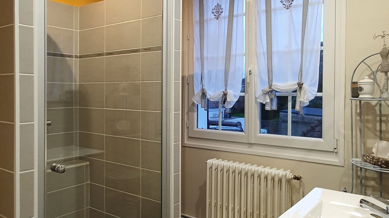 Photo of Bathroom in Campagne-les-Hesdin