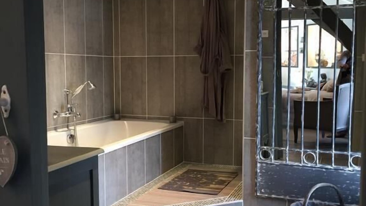 Photo of Bathroom in Campagne-les-Hesdin