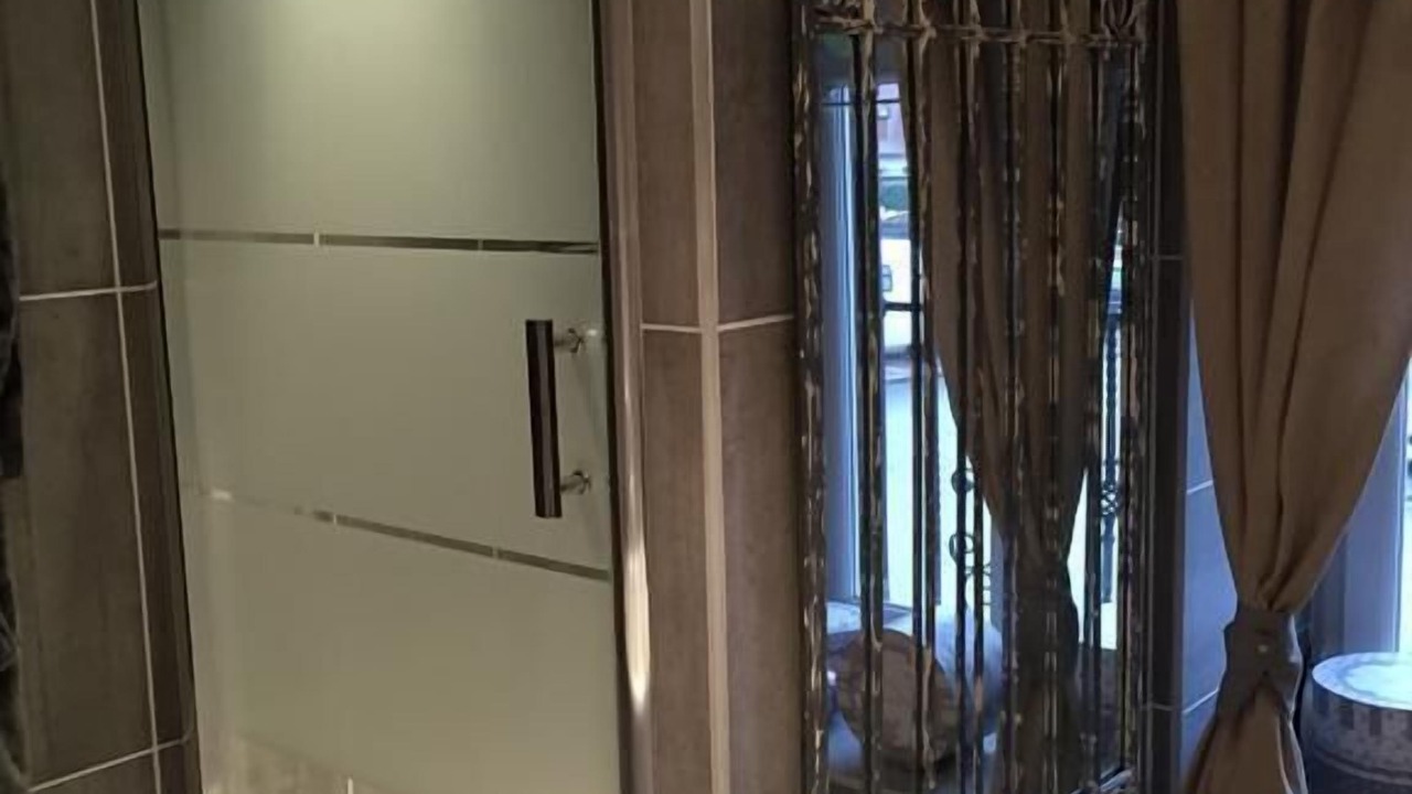 Photo of Bathroom in Campagne-les-Hesdin