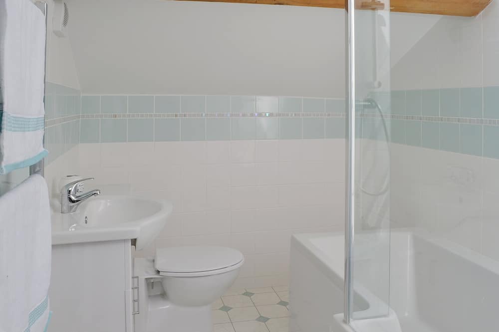 Photo of Bathroom in Allonby
