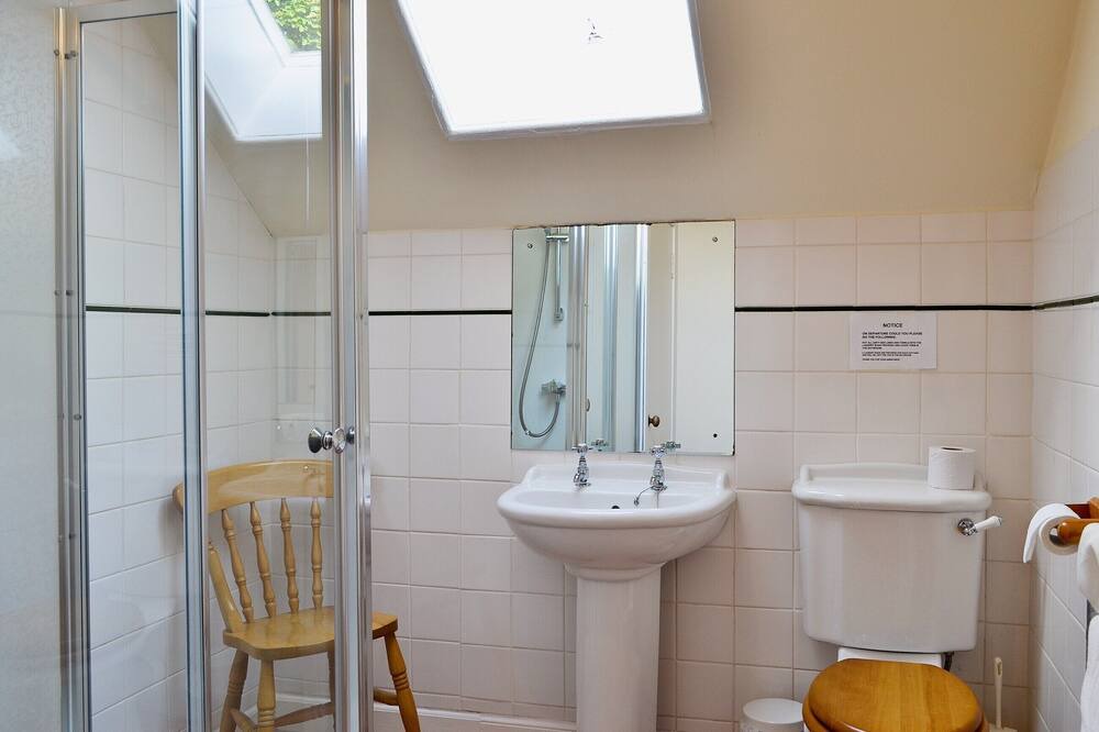 Photo of Bathroom in Straiton