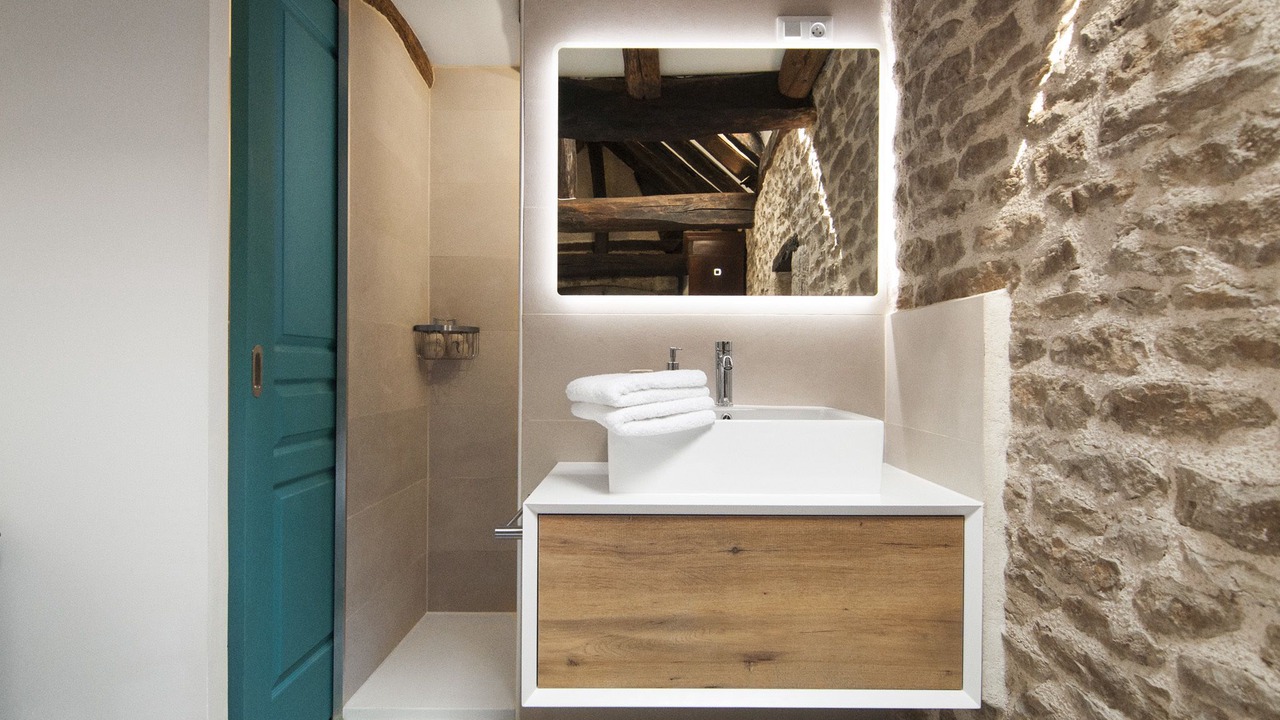 Photo of Bathroom in Eguilly