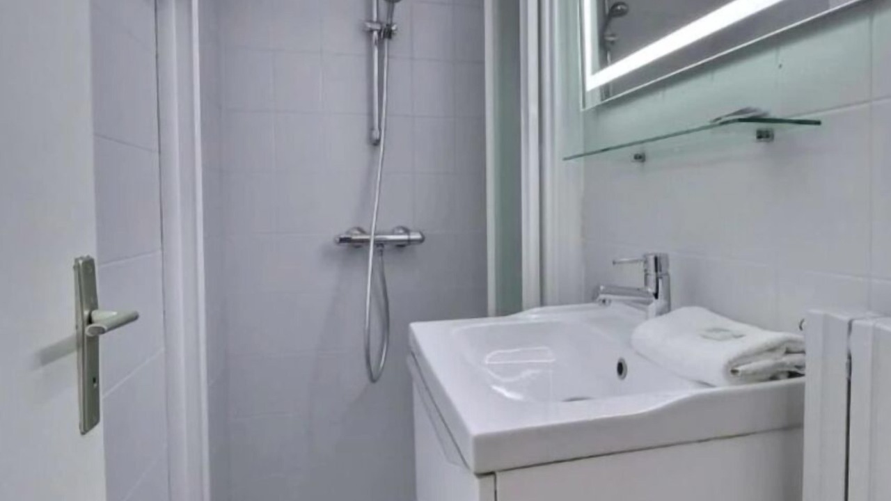 Photo of Bathroom in Mont-Dol