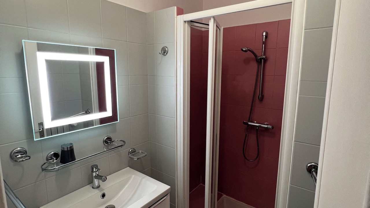 Photo of Bathroom in Mont-Dol