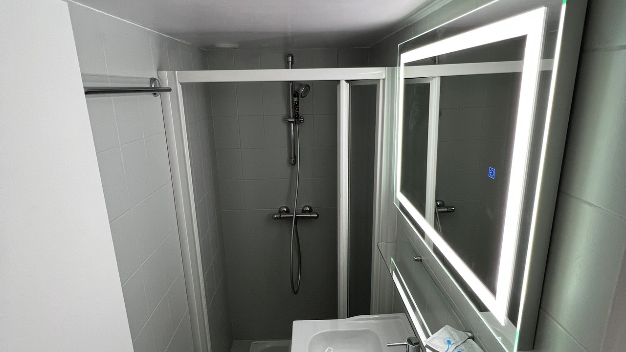 Photo of Bathroom in Mont-Dol
