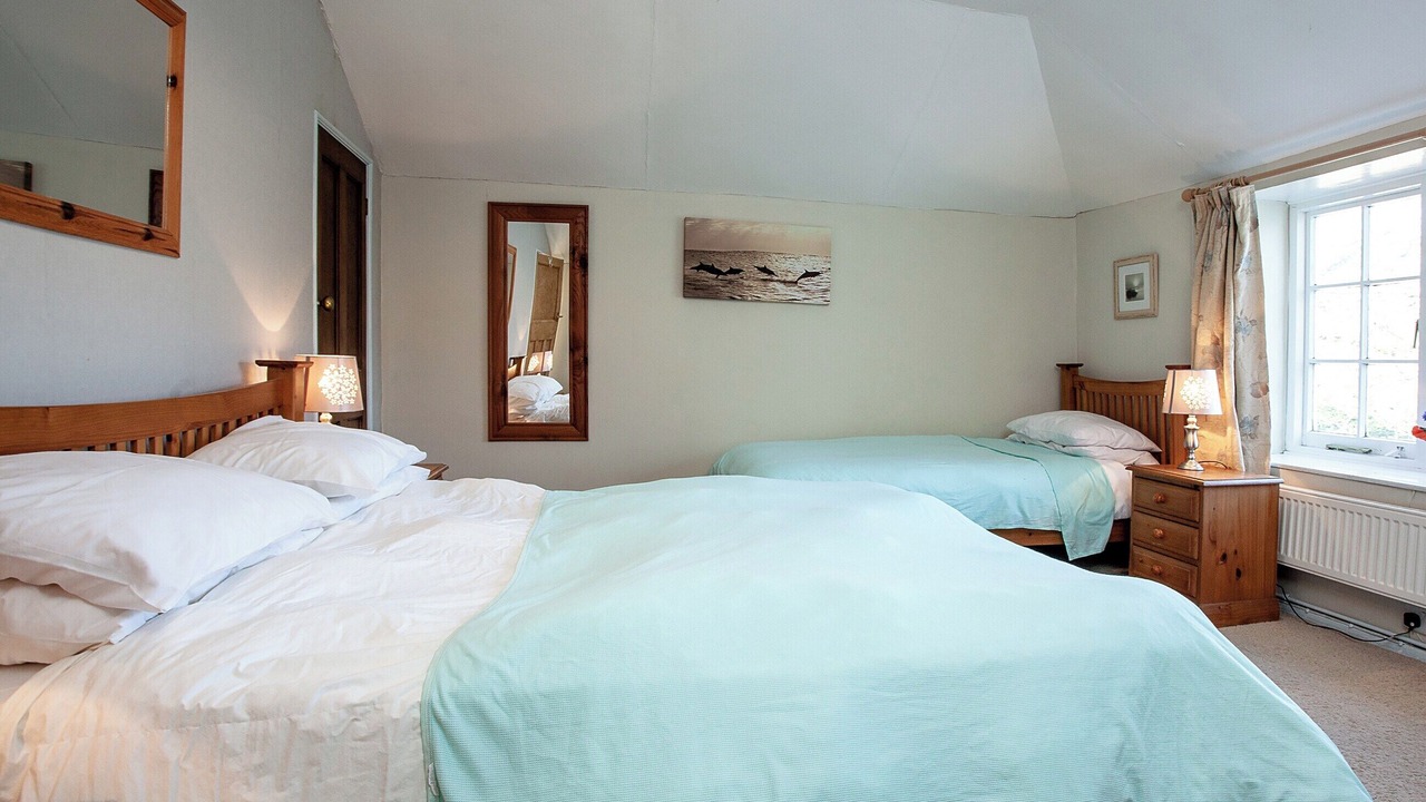 Photo of Others in Cubert