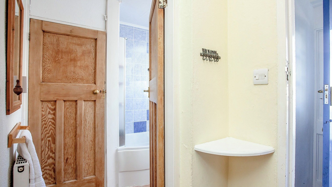 Photo of Others in Cubert