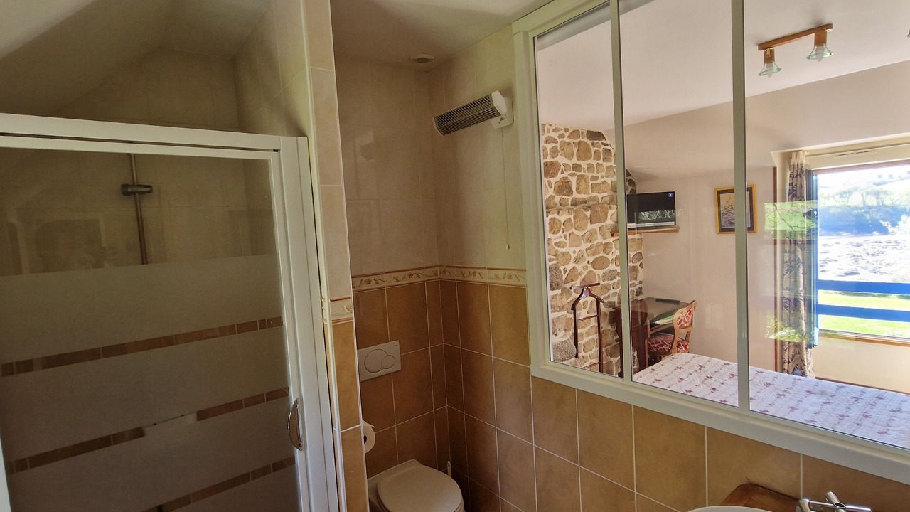 Photo of Bathroom in Breles