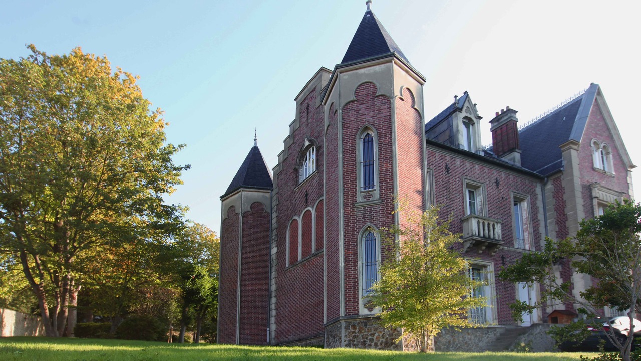 Photo of Buildings in Meulan-en-Yvelines