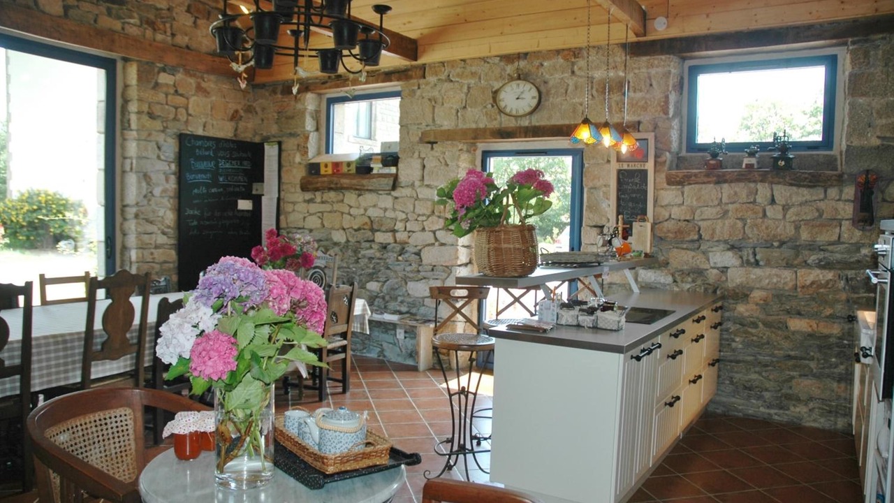Photo of Kitchen in Plonevez-Porzay