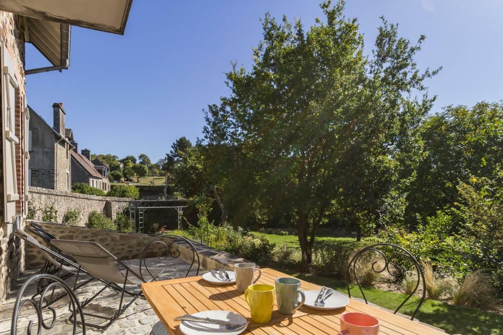 Photo of Patio Balcony in Saint-Jean-le-Thomas