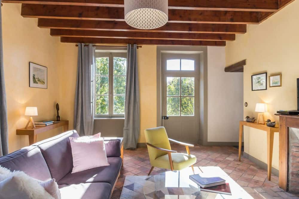 Photo of Livingroom in Saint-Jean-le-Thomas