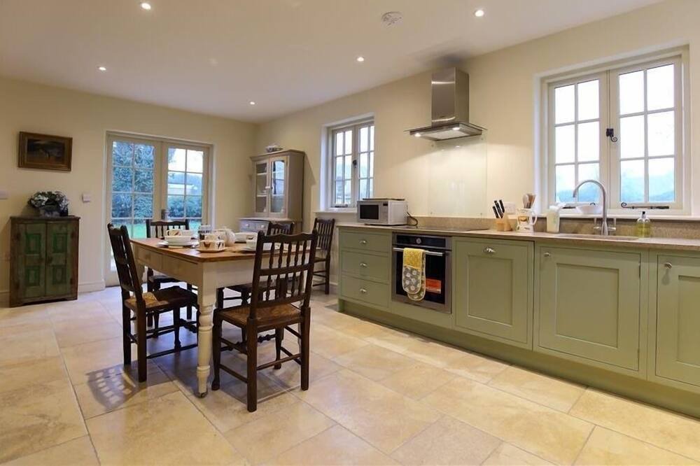 Photo of Kitchen in Tetbury