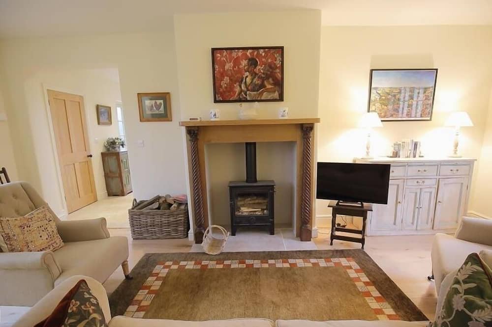 Photo of Livingroom in Tetbury