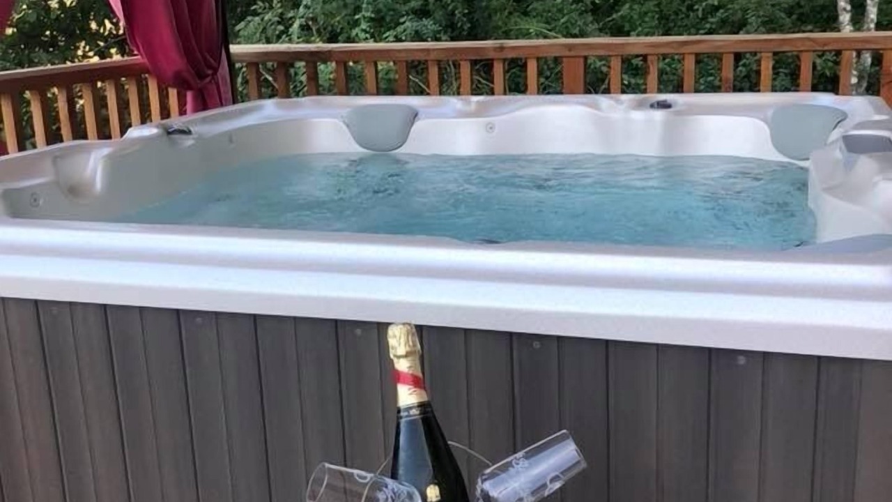 Photo of Others in Illoud