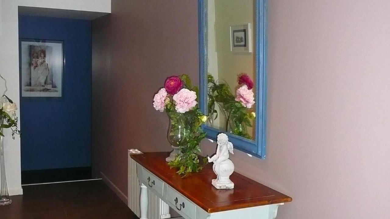 Photo of Others in Cheville