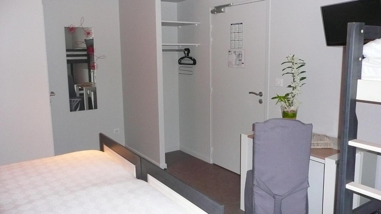 Photo of Others in Cheville