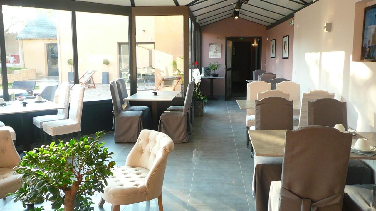 Photo of Others in Cheville