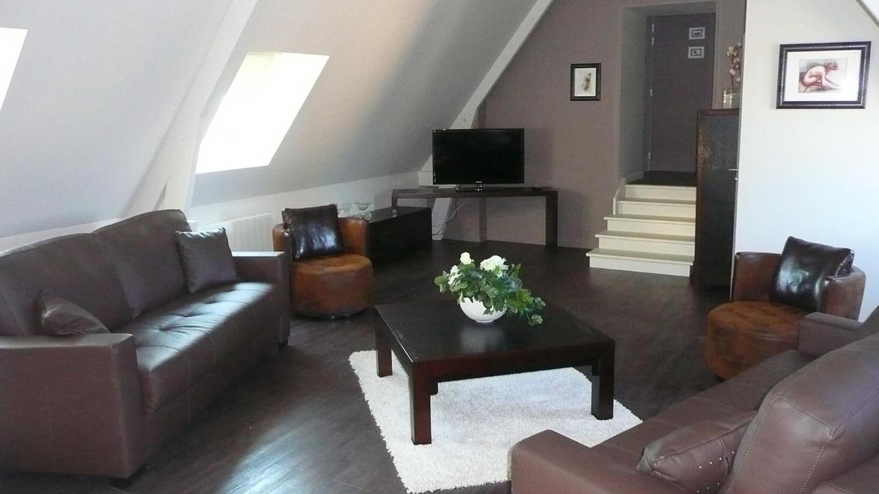 Photo of Others in Cheville