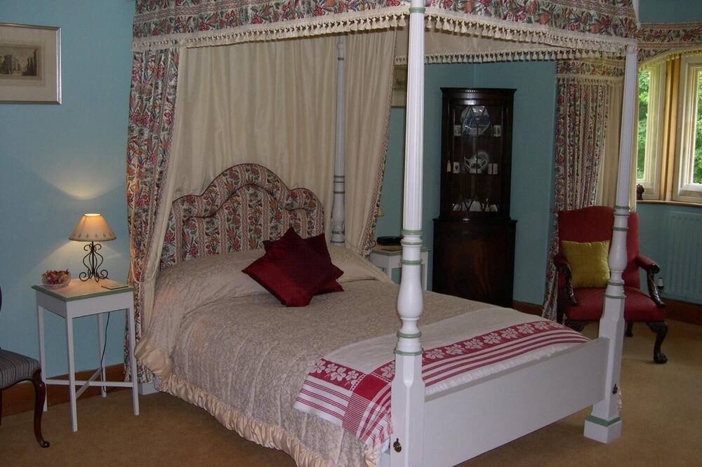 Photo of Bedroom in Lullington