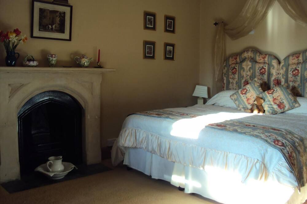 Photo of Bedroom in Lullington