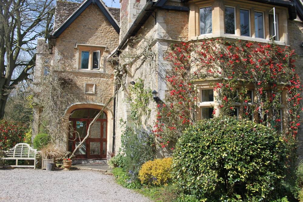 Photo of Outdoor in Lullington