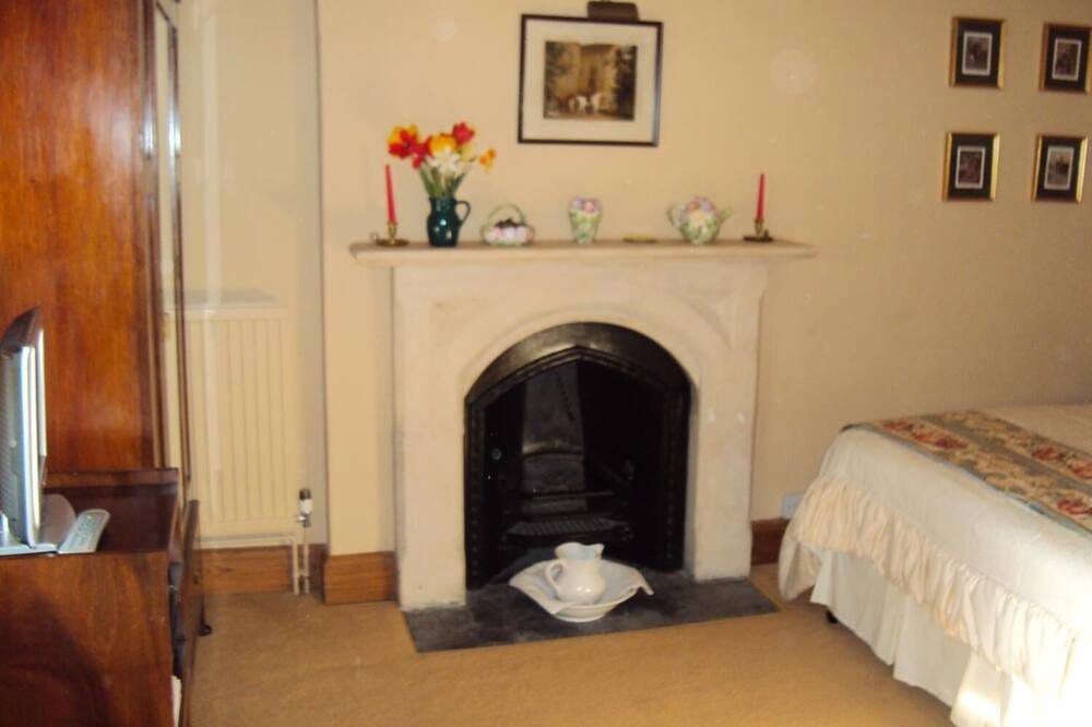 Photo of Bedroom in Lullington