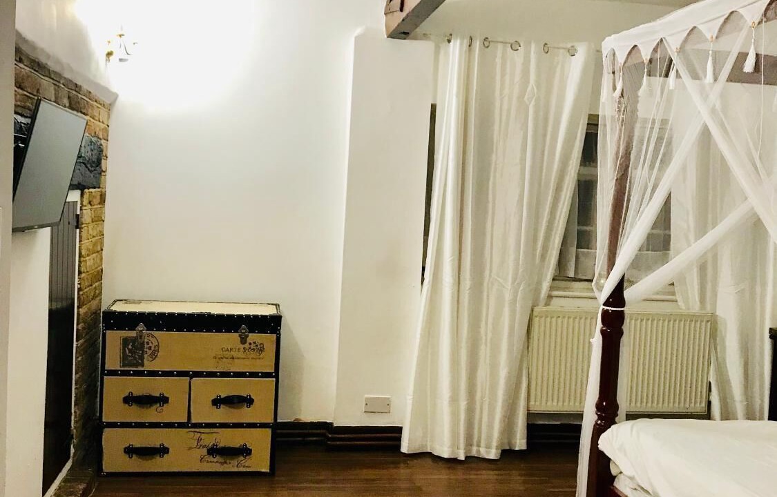 Photo of Others in Tinsley Green