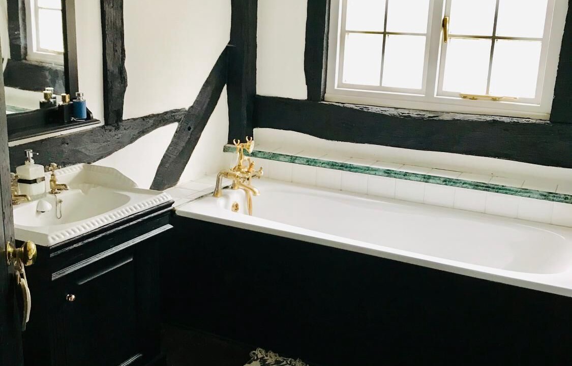 Photo of Others in Tinsley Green