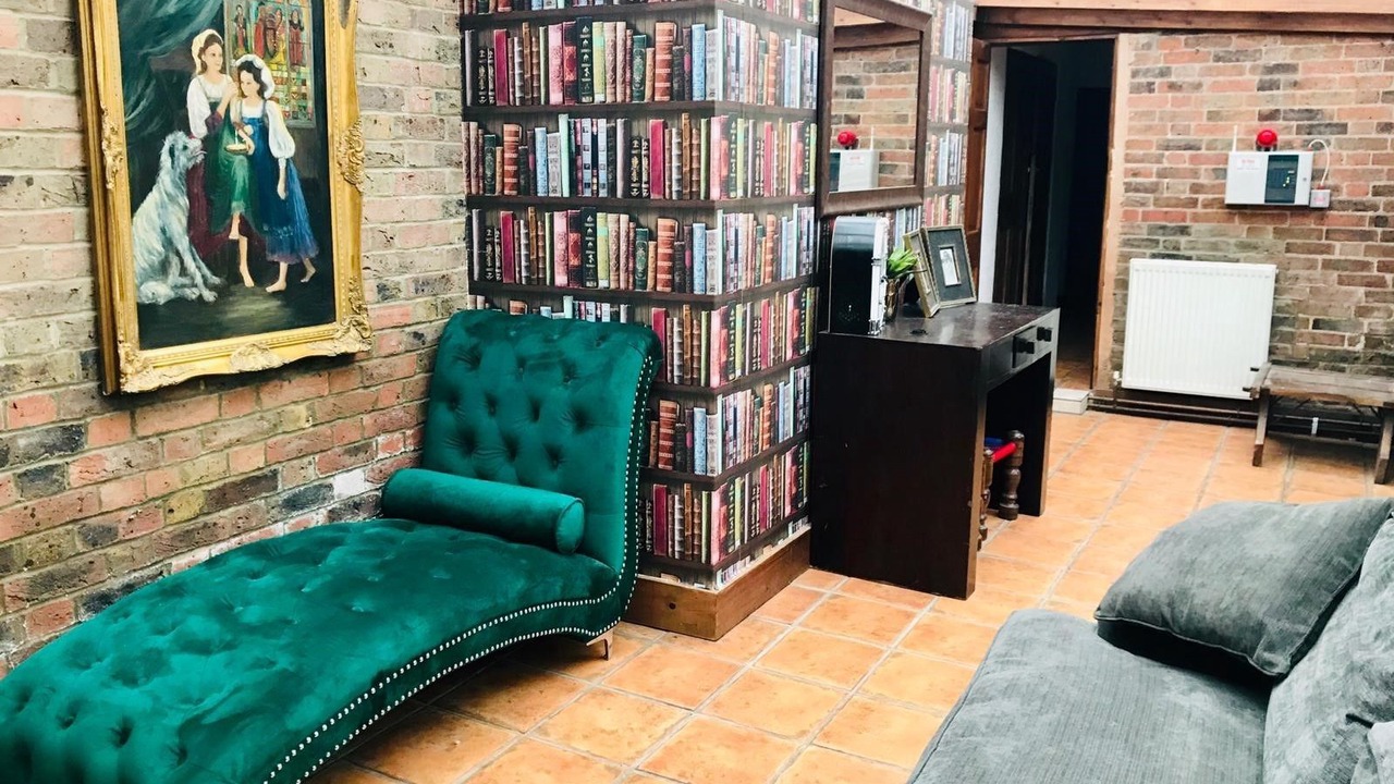 Photo of Others in Tinsley Green