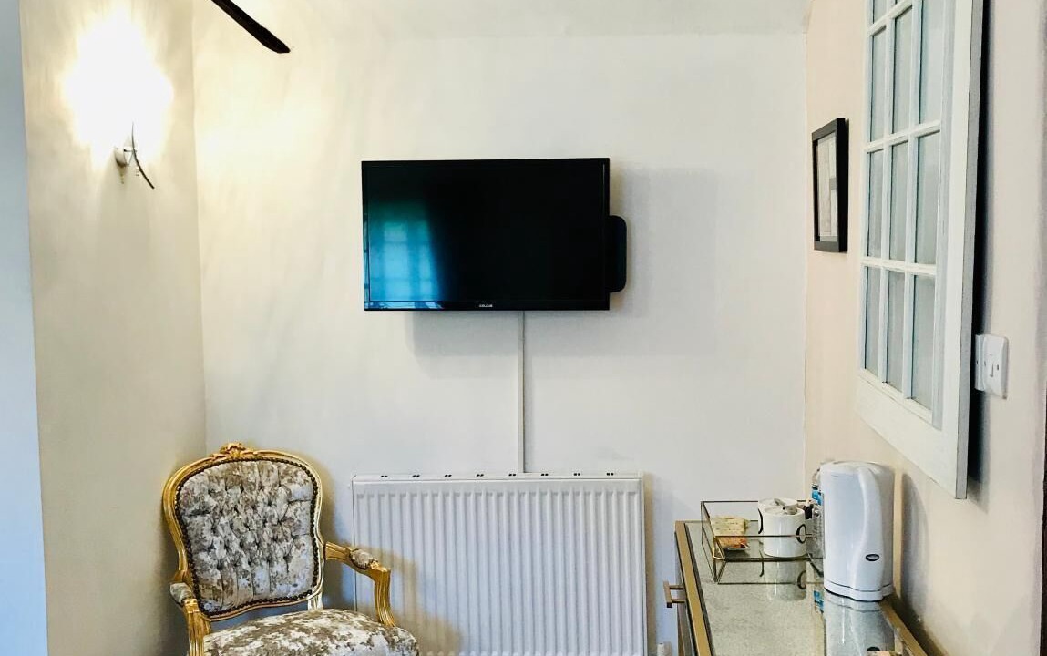 Photo of Others in Tinsley Green