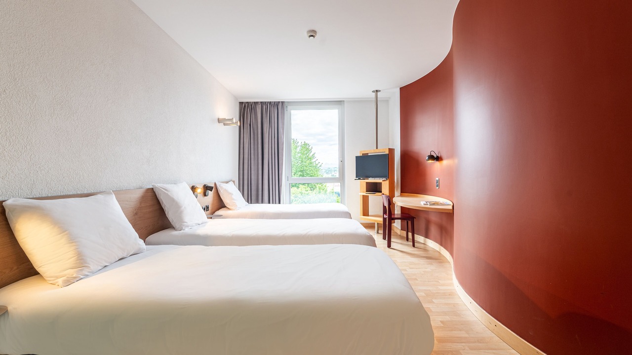 Photo of Bedroom in Lully