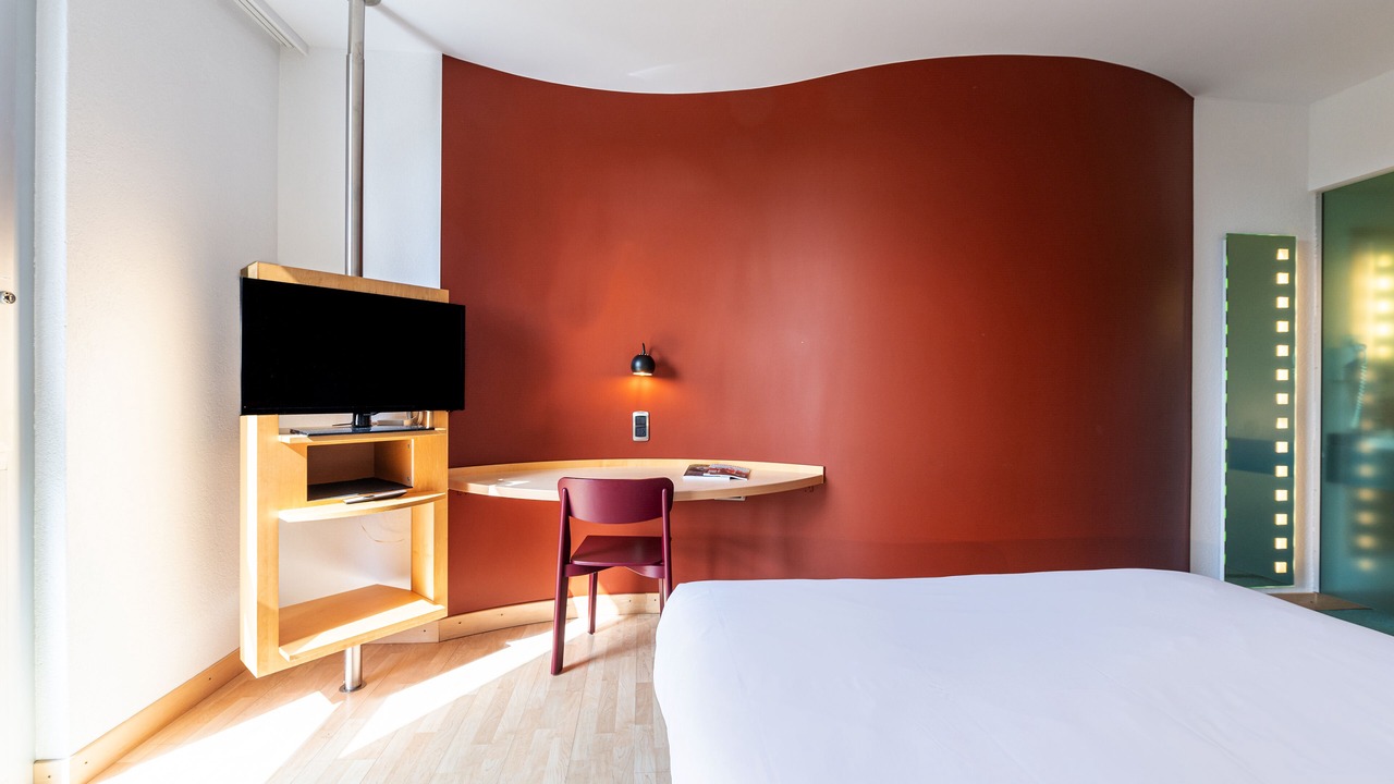 Photo of Bedroom in Lully