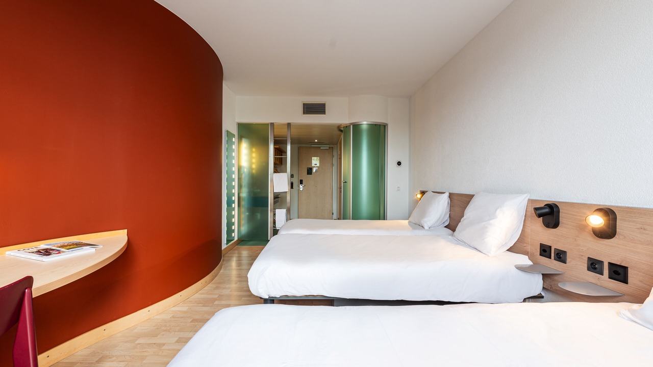 Photo of Bedroom in Lully