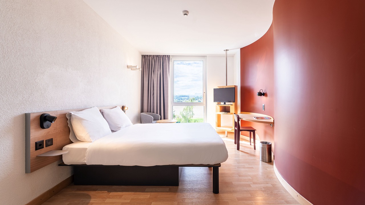 Photo of Bedroom in Lully