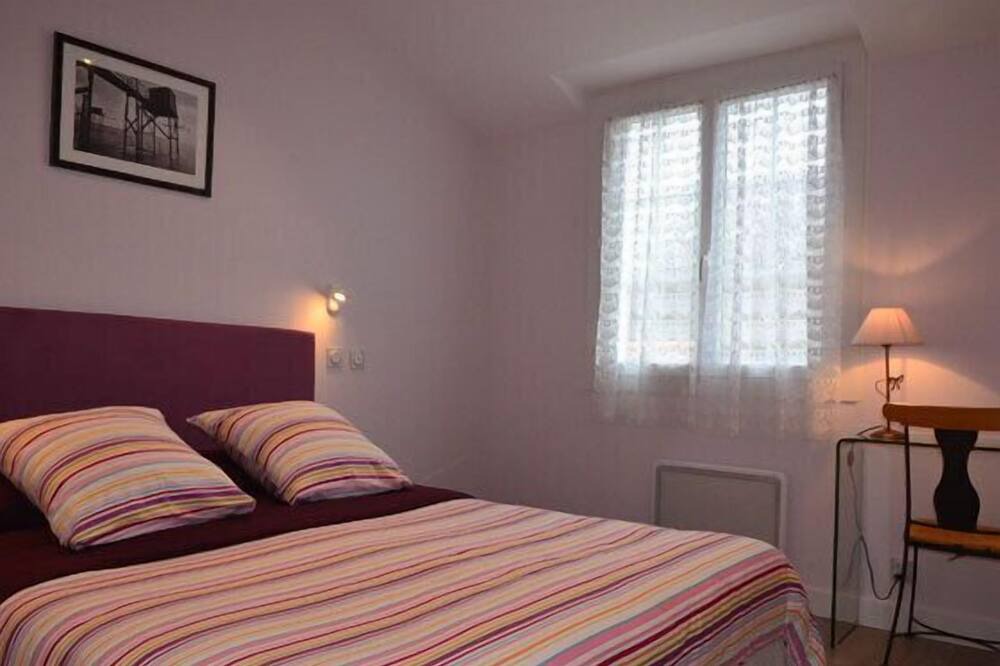Photo of Bedroom in Les Moutiers-en-Retz