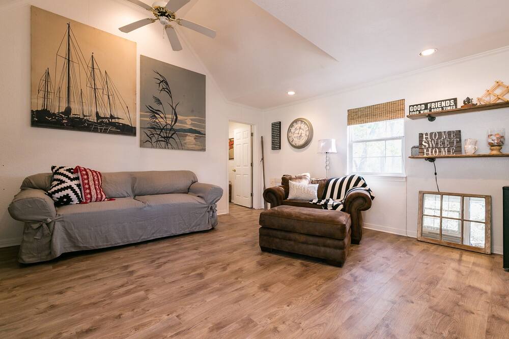 Photo of Livingroom in Crawford