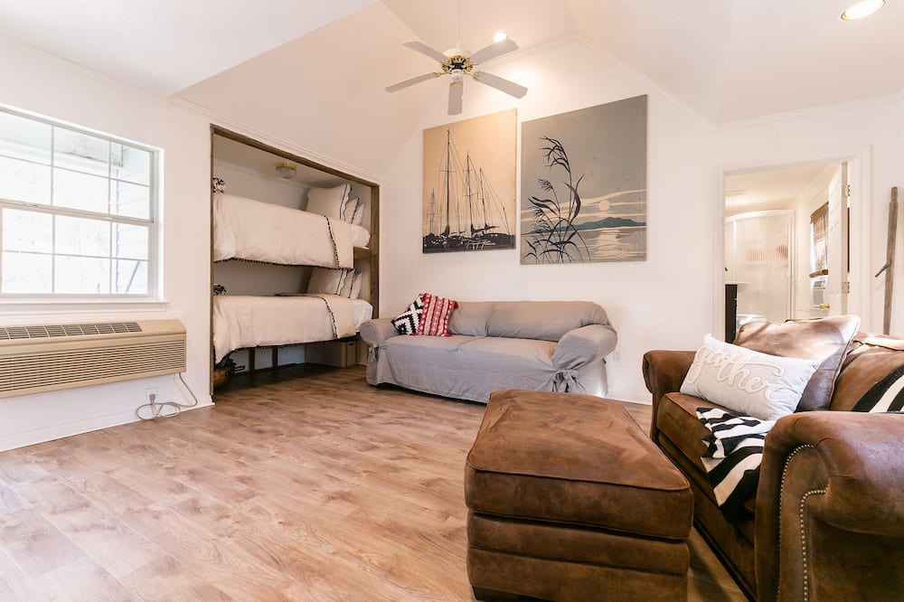 Photo of Livingroom in Crawford