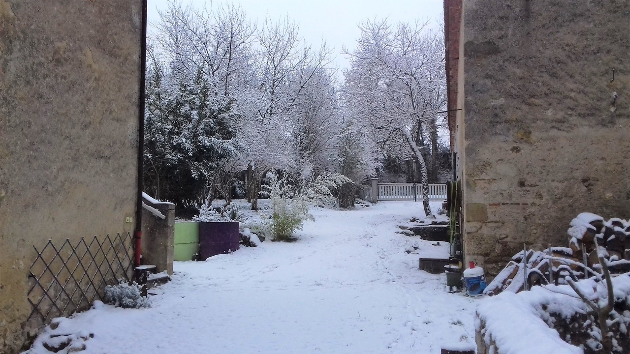 Photo of Outdoor in Besson