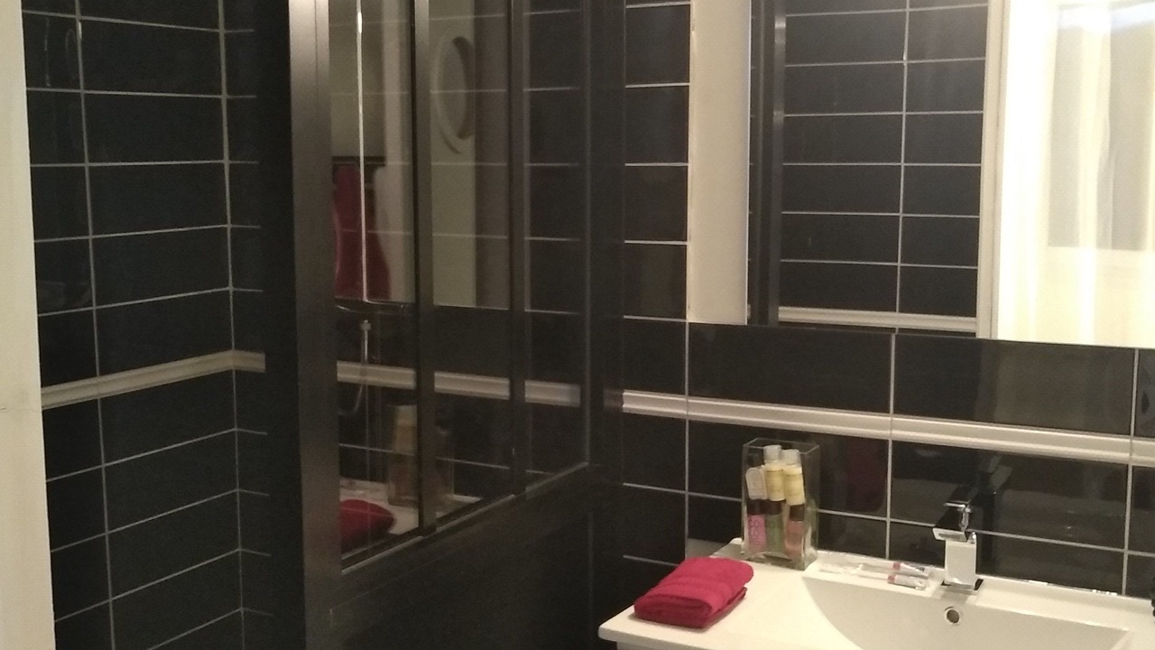 Photo of Bathroom in Mantilly