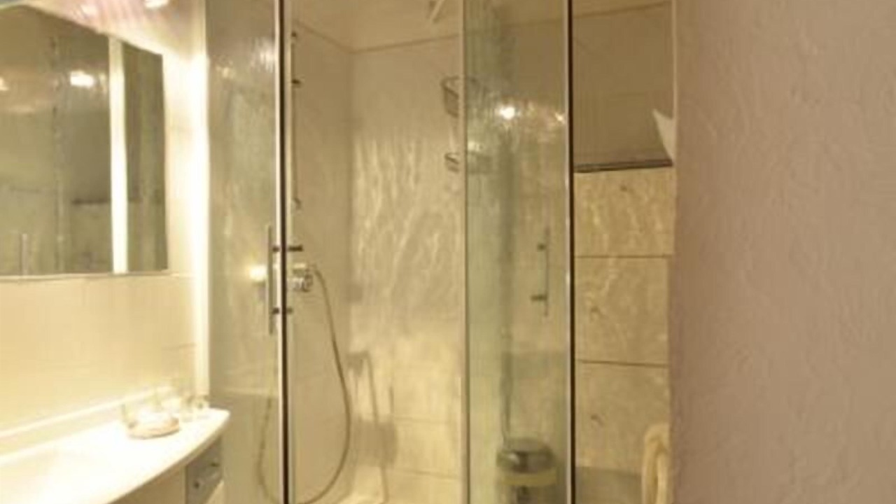 Photo of Bathroom in Lumiere