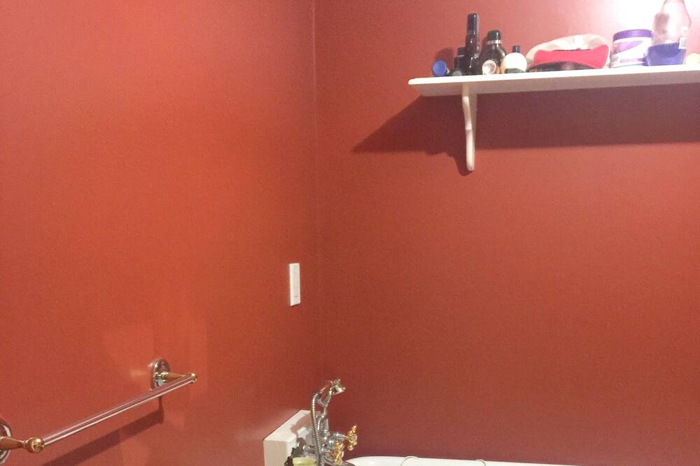 Photo of Bathroom in Mashteuiatsh