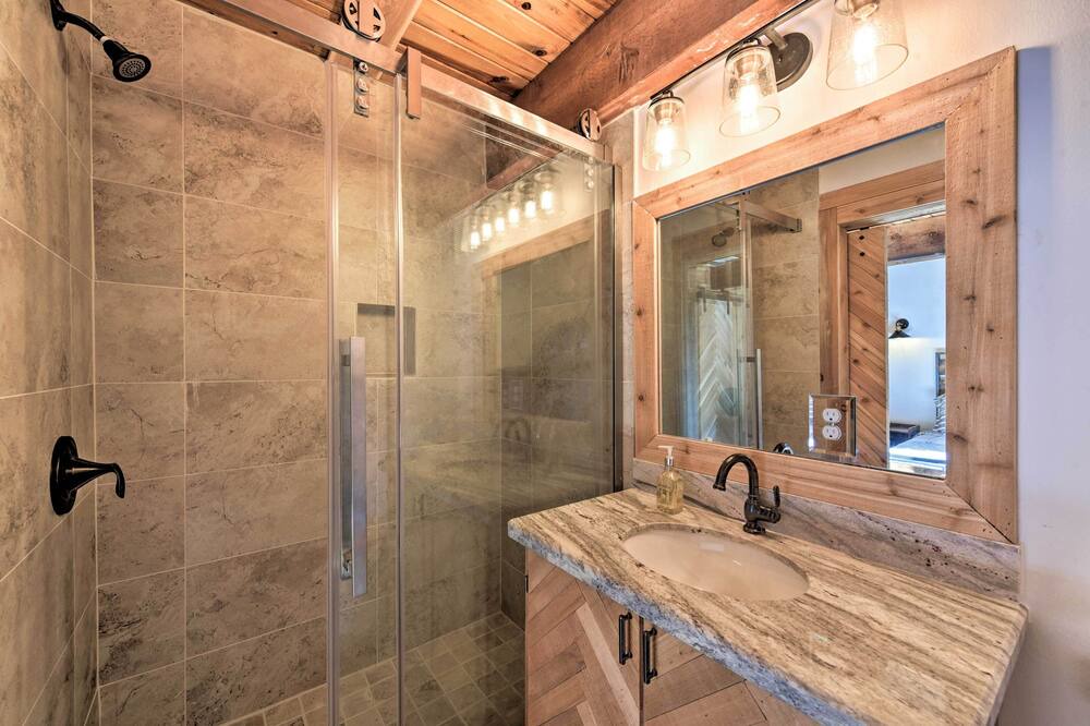 Photo of Bathroom in Barrett