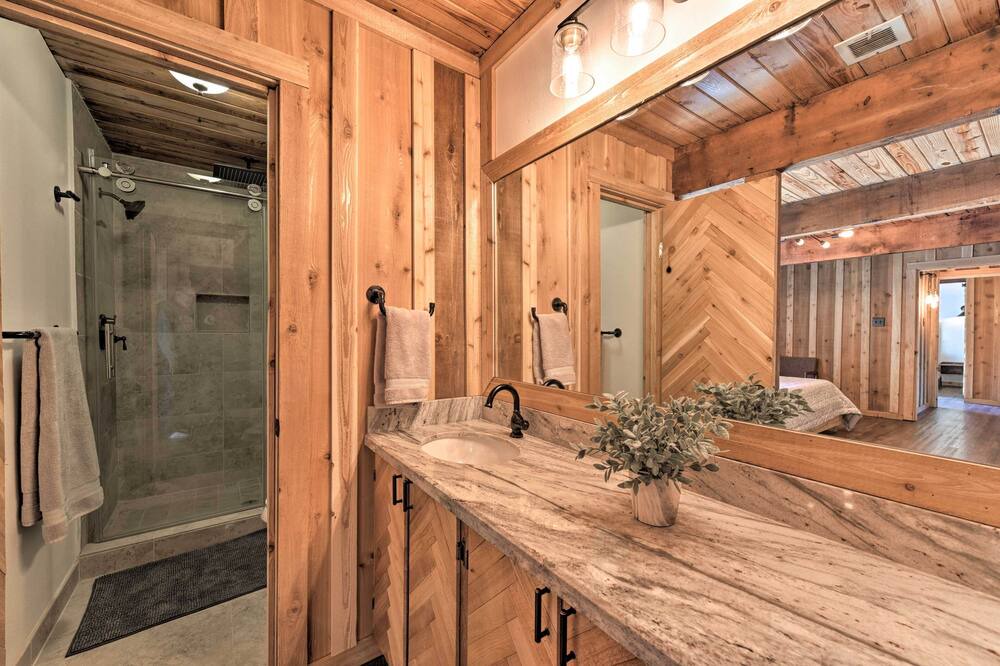 Photo of Bathroom in Barrett