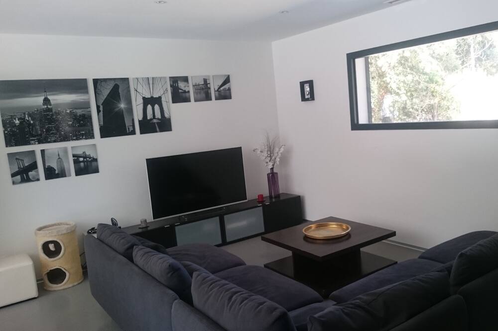 Photo of Livingroom in Aubais