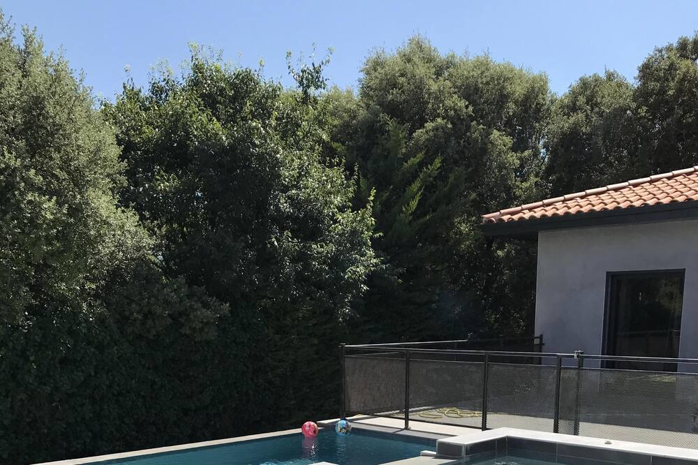 Photo of Outdoor in Aubais