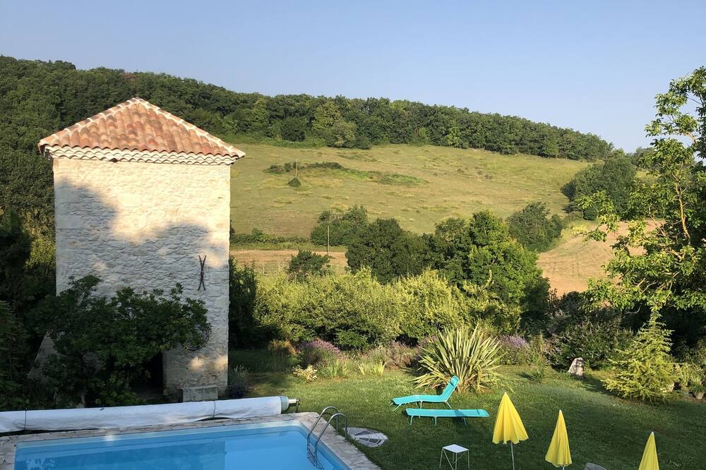 Photo of Outdoor in Beauville