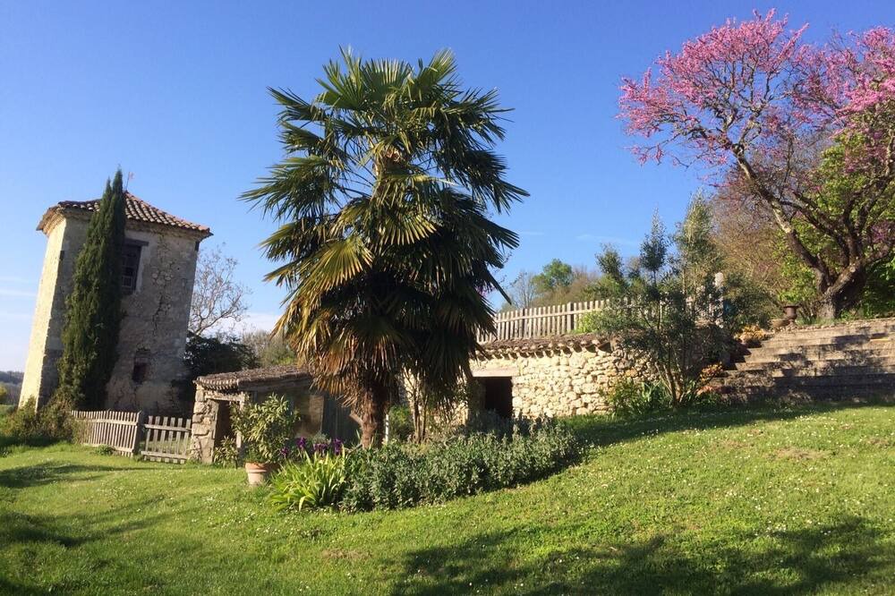 Photo of Outdoor in Beauville