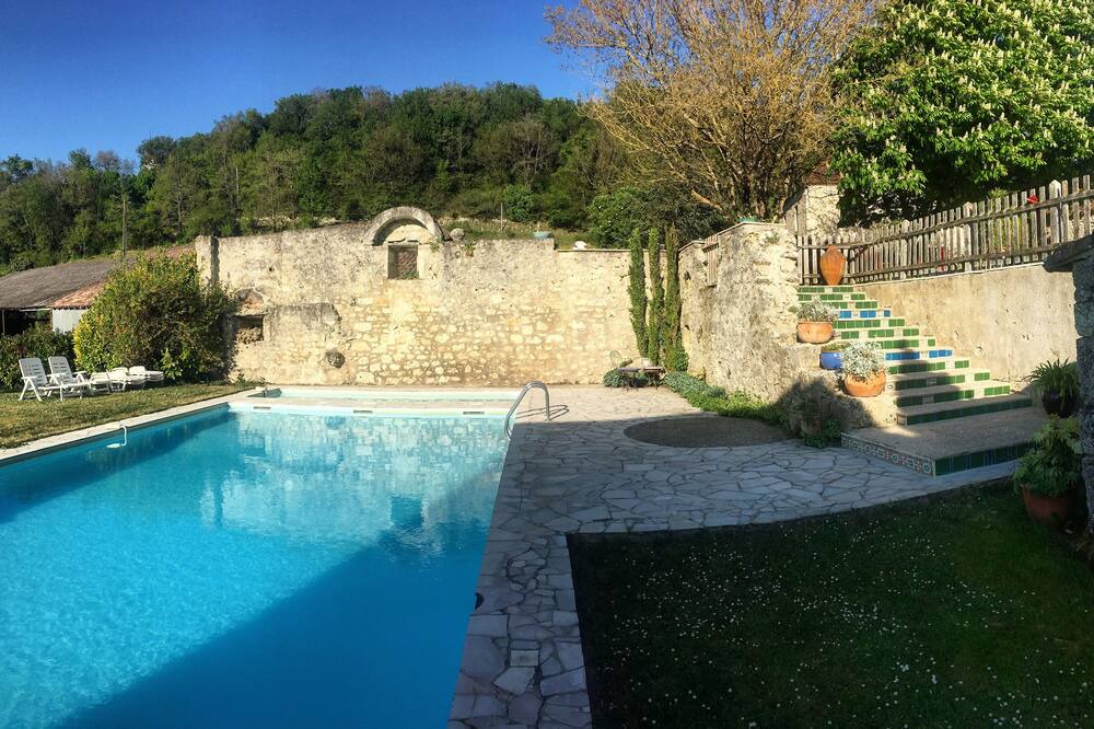 Photo of Outdoor in Beauville