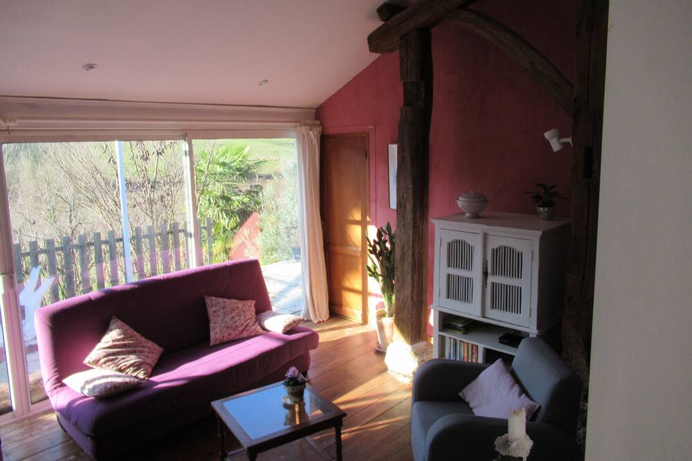Photo of Livingroom in Beauville